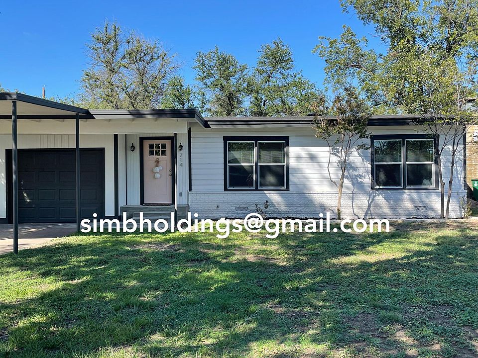 Adorable home at 214 River Oaks Street