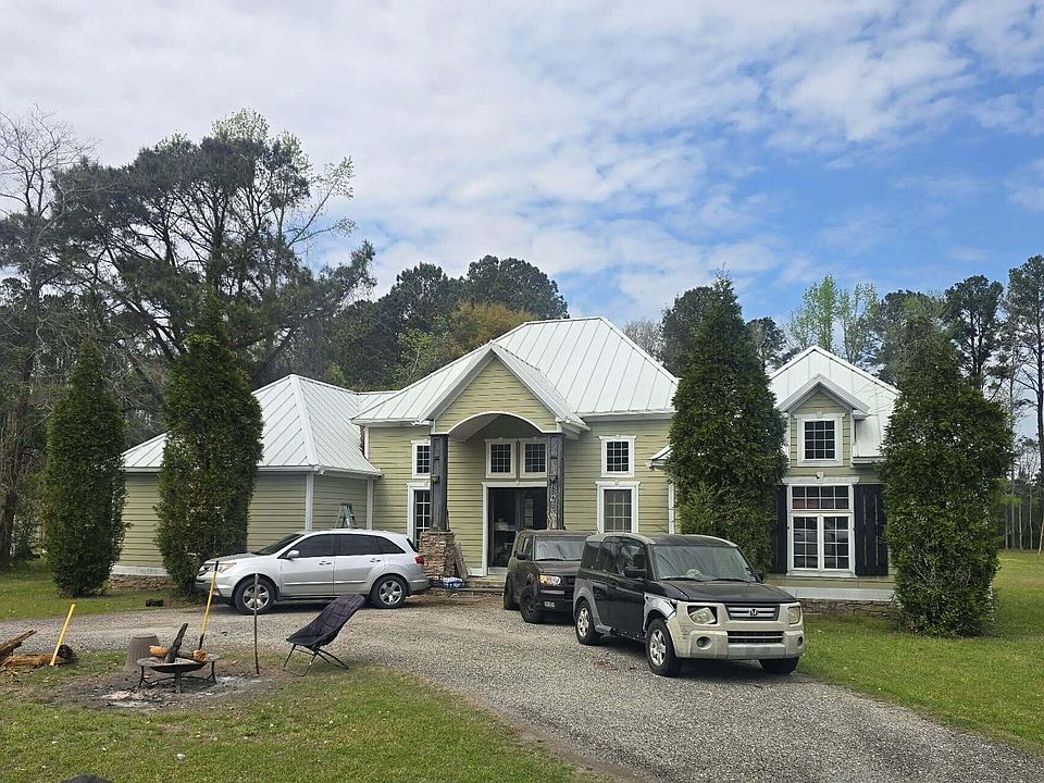 1st image of 208 Ambassador Ave