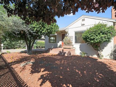 3927 Altamont Ave, Oakland, CA, 94605