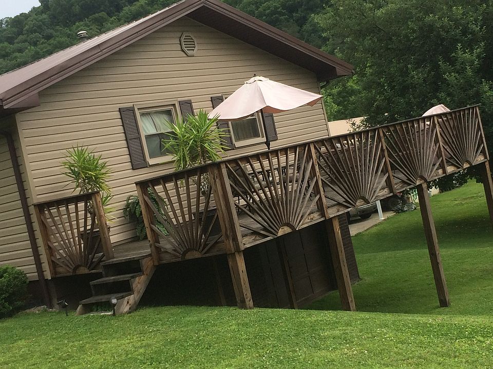 1st image of 10 Clark Dr
