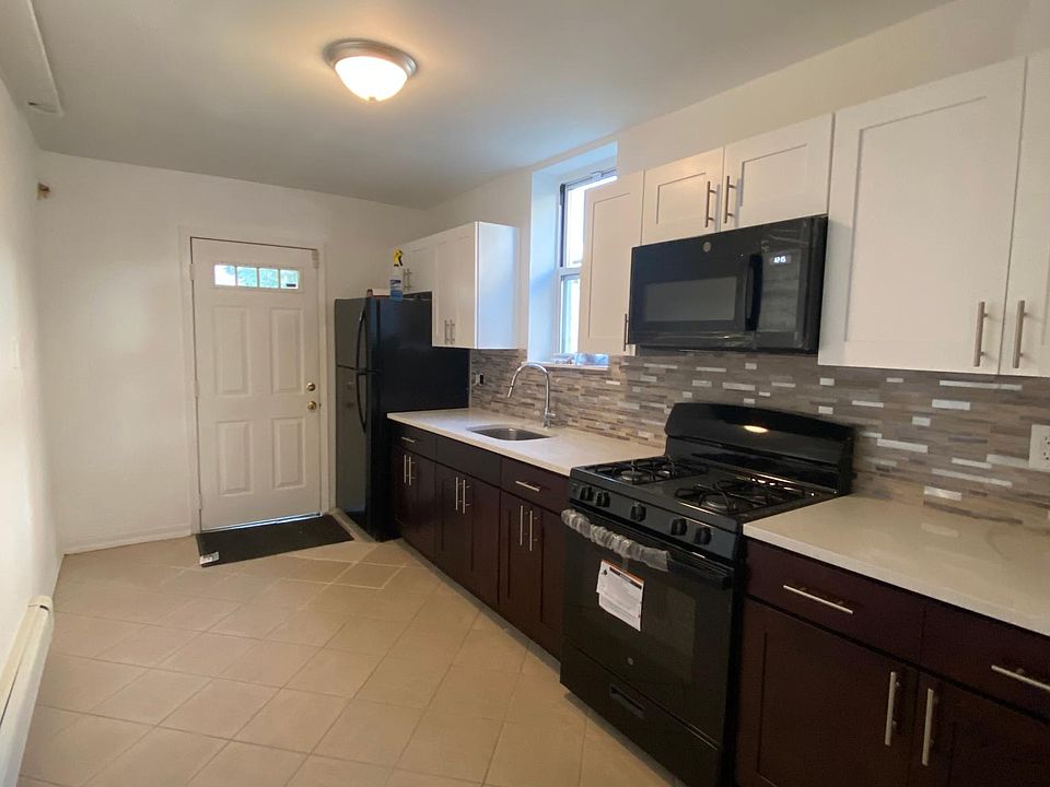 1st image of 1619 Research Ave #1A