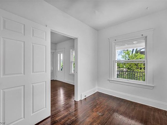 5th image of 1516 W 116th St
