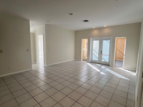 5th image of 11285 Lakeview Drive #35
