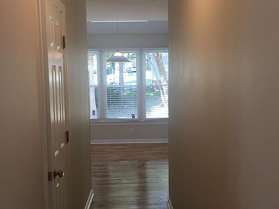 Downstairs Hallway to Eat-In Area