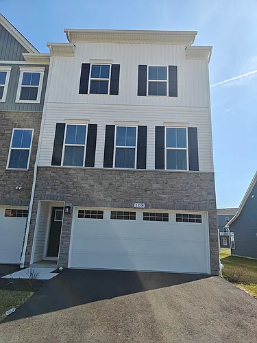 123 S Durham Dr Photo 1