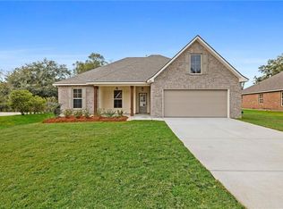 11380 Autumn Brook Dr, Ponchatoula, LA 70454