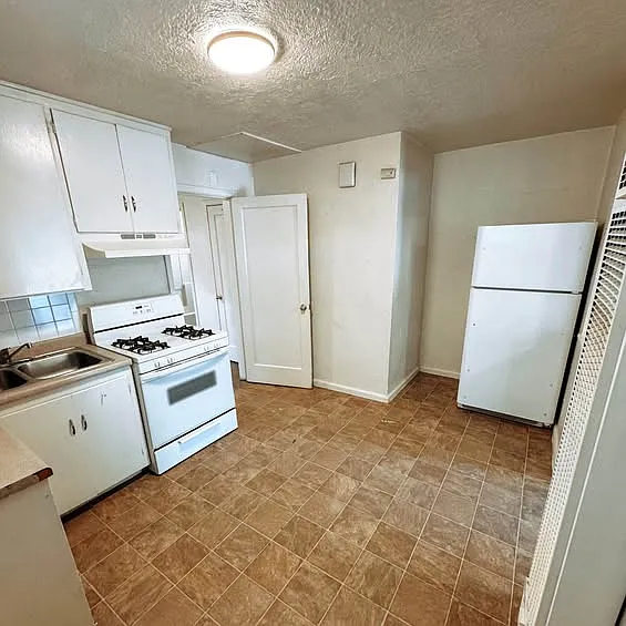 225 E Kensington Ave #1 — Photo 10