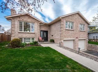 1048 Palmerston Cres, Kingston, ON K7P 2P5