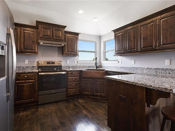 3rd image of 14172 Rockaway Ct