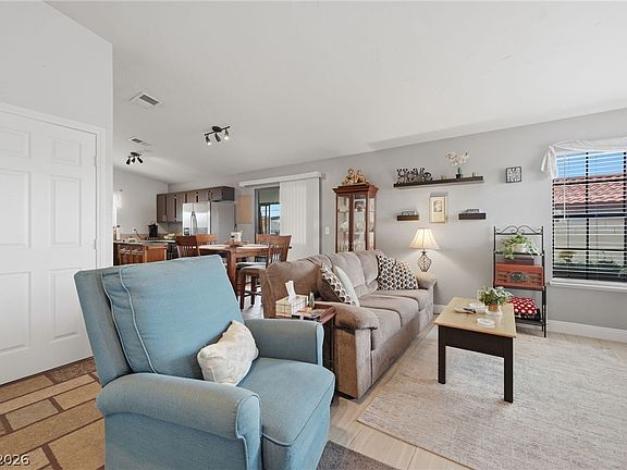 4th image of 1011 Timberline Ct