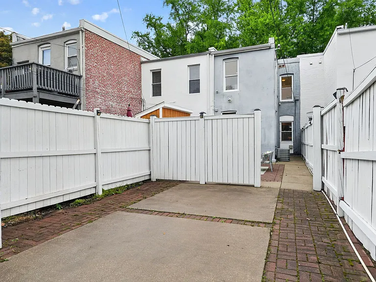 624 14th Pl NE — Photo 22