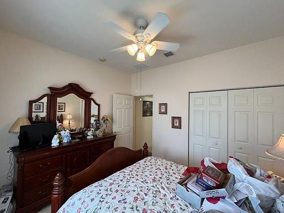 3rd image of 348 NW Toscane Trail