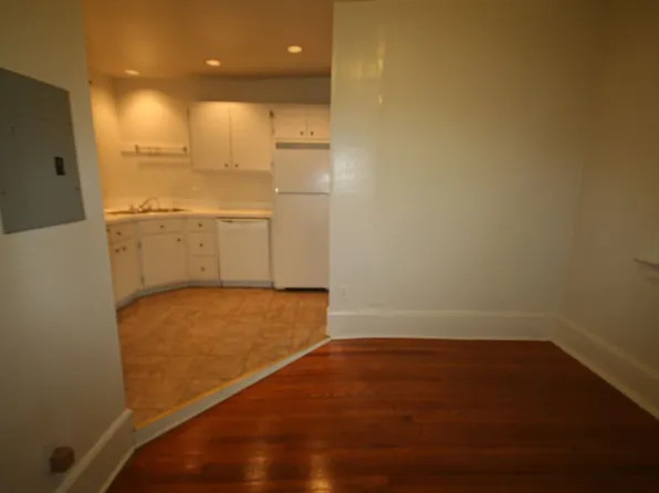 906 W Trinity Ave APT 7, Durham, NC 27701