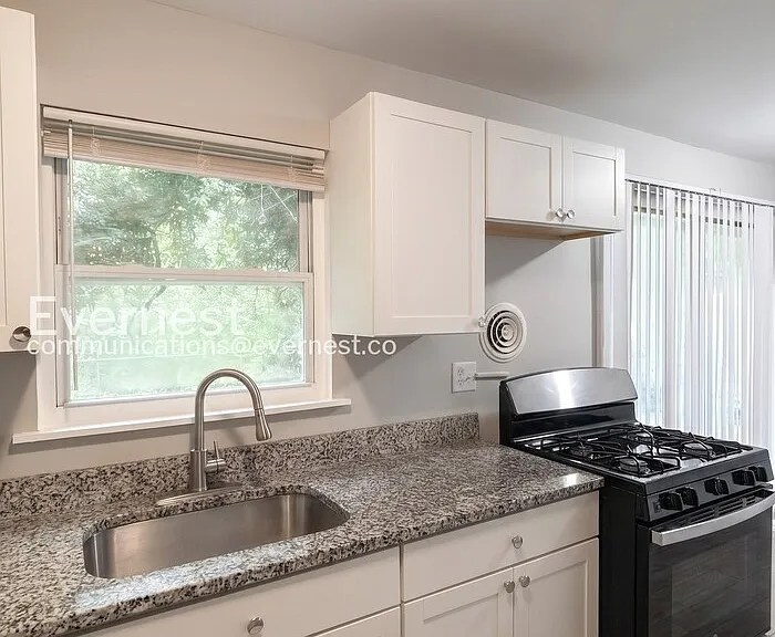 3355 Dill Ave — Photo 5