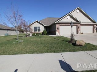 10814 N Dorset St, Peoria, IL 61615