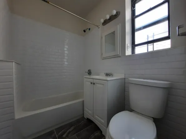 515 Avenue I image 8 of 9