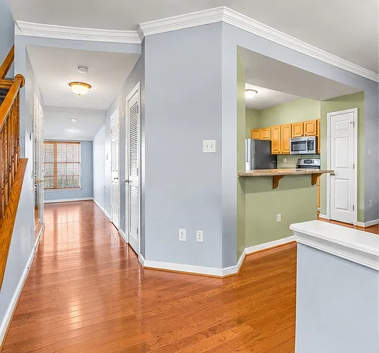 3 bed, 2.5 bath, 1584 sqft, $2,450 — Photo 2