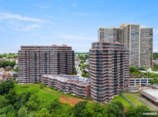 100 Carlyle Dr #7K, Cliffside Park, NJ