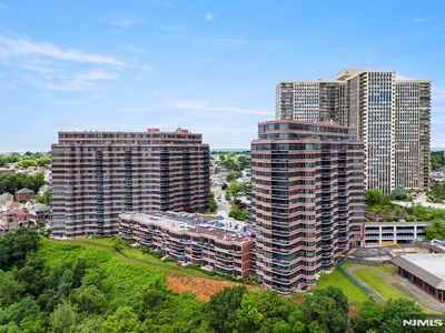 100 Carlyle Dr APT 11L, Cliffside Park, NJ, 07010