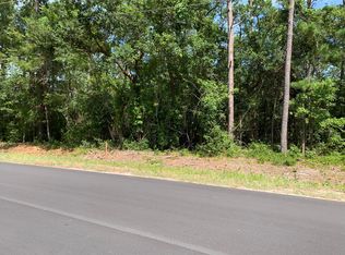 1 N Saint Johns Church Rd #1, Hampstead, NC 28443