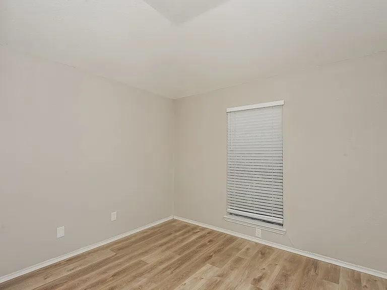 6221 Valley Forge Ct — Photo 13
