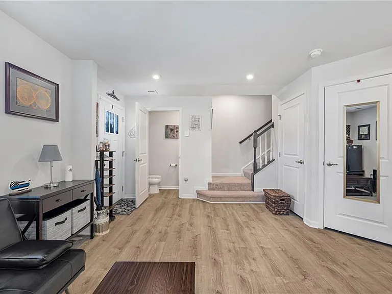 7537 Luminary Dr — Photo 3
