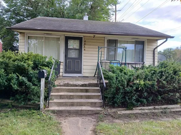 2614 173rd St, Hammond, IN 46323