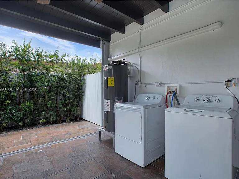 W 72nd Pl — Photo 3