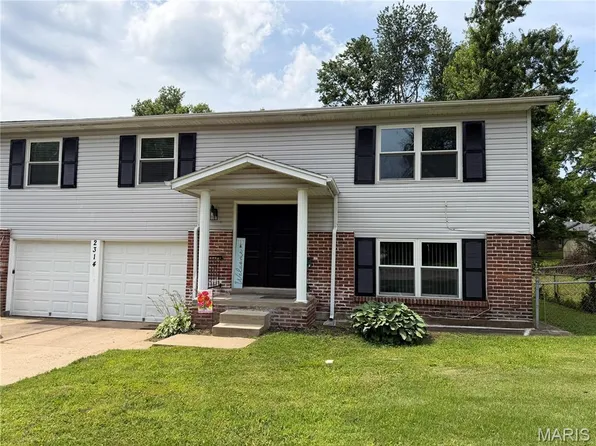 2314 White Ash Ct, Florissant, MO 63031
