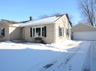 1012 13th Ave, Grafton, WI 53024