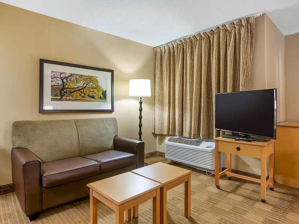 Deluxe Studio - 2 Full Beds