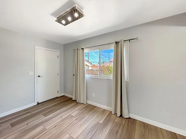 8775 Cairo Ct — Photo 9