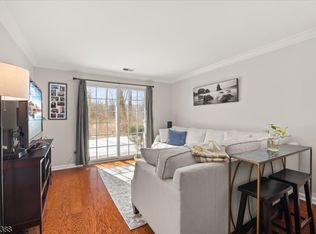 136 Jamestown Rd, Basking Ridge, NJ 07920