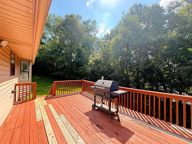 901 Locke Dr — Photo 19