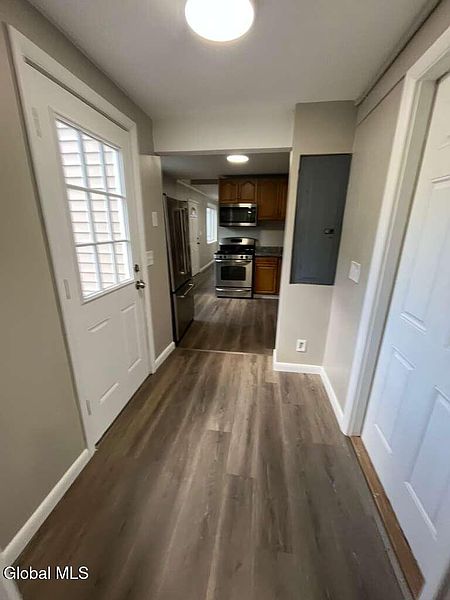 4th image of 1037 Roberta Road
