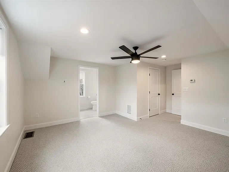 32 Union St #32 — Photo 24