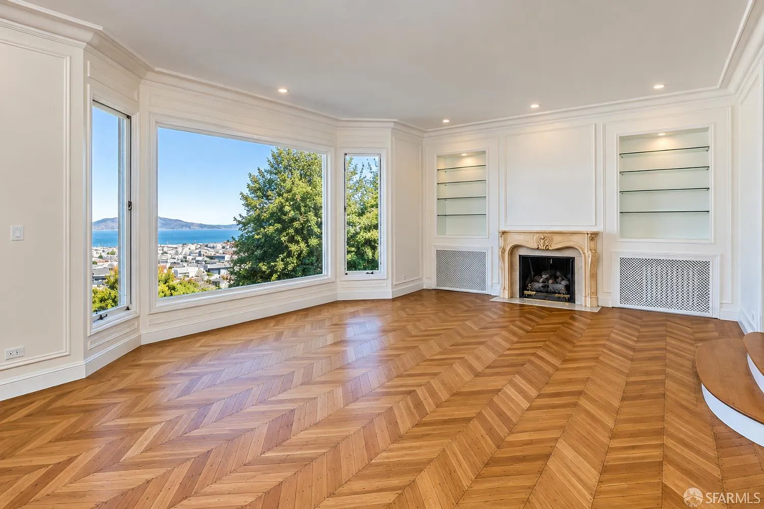 6 bed, 4.5 bath, $30,000 — Photo 3