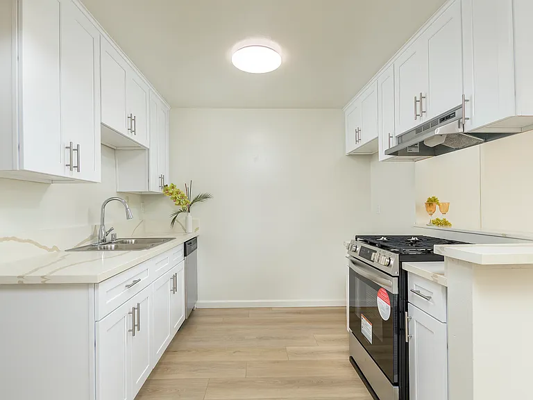 1234 Stanley Ave #104 — Photo 6