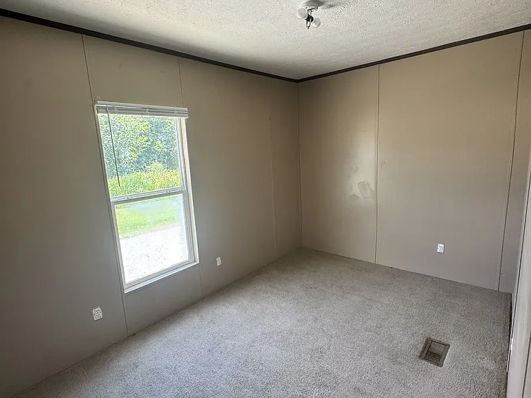 15814 Yam Rd — Photo 9