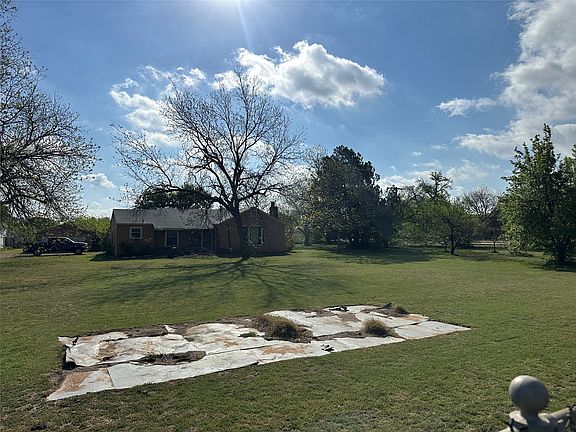 3rd image of 4912 Boat Club Rd