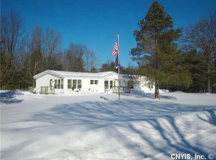 9480 Oswego Rd, Phoenix, NY 13135