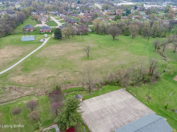 1107 N 3rd St, Bardstown, KY 40004