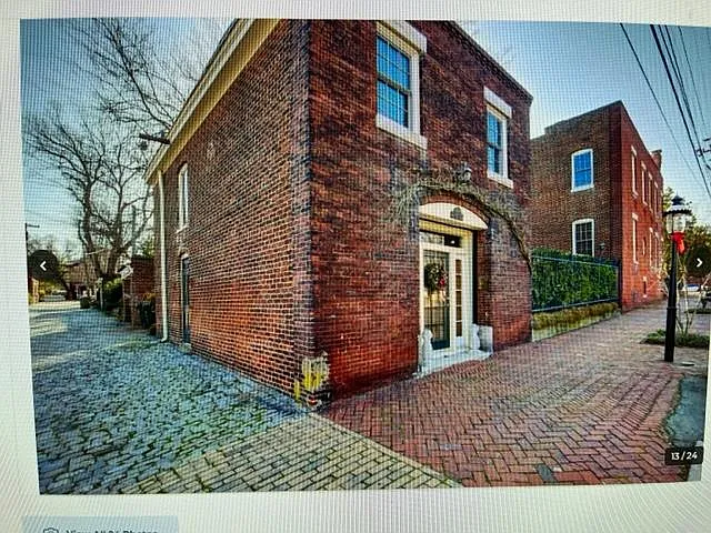 215 N 22nd St
