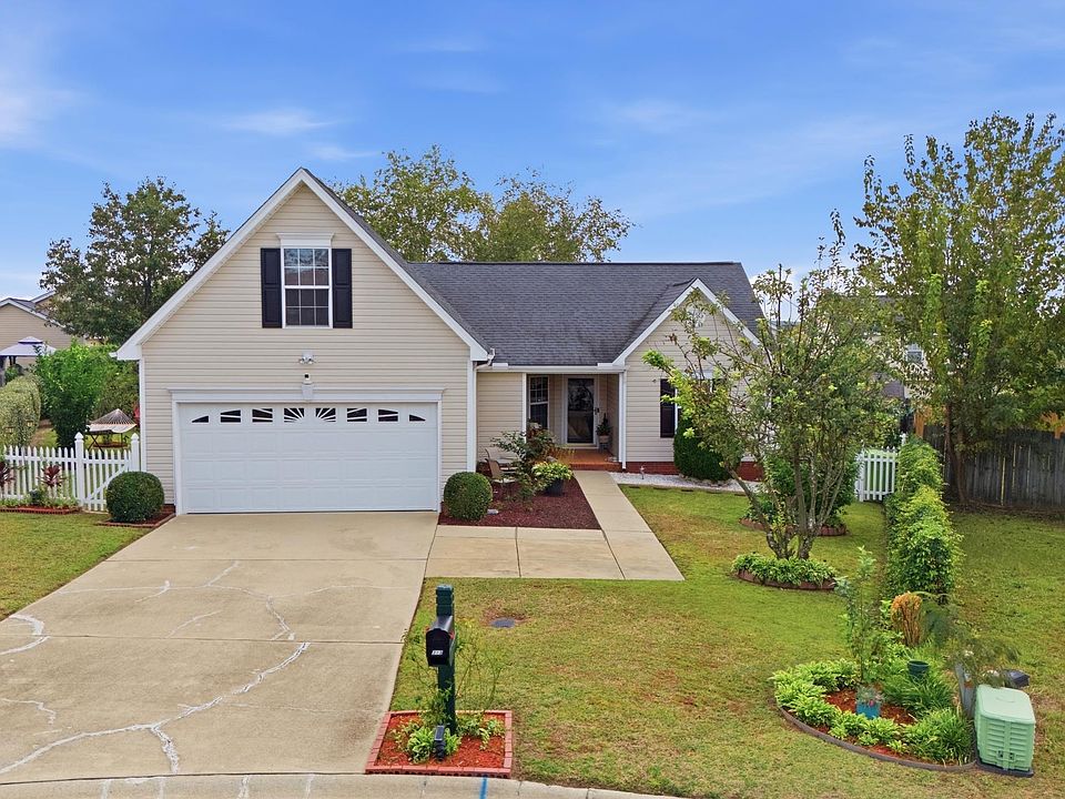 1st image of 313 Blue Heron Rd