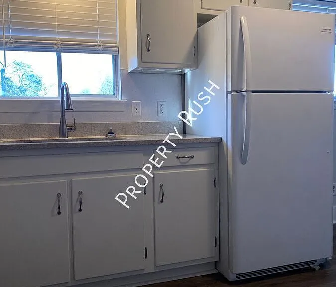 4727 Tessie Ln — Photo 7