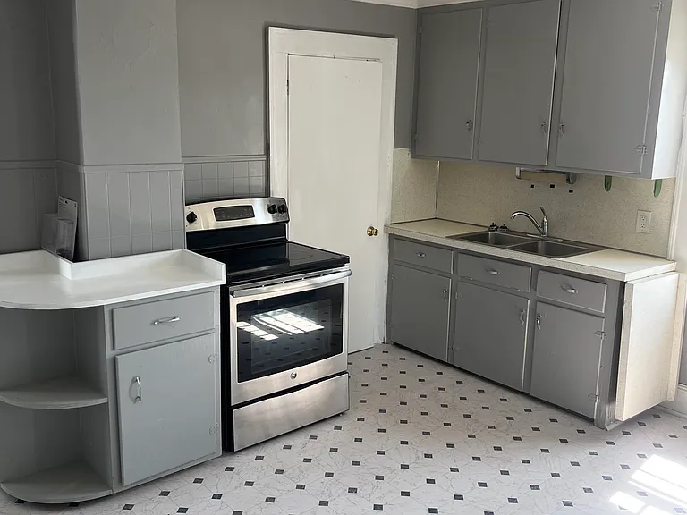 1733 Bundy St #2 — Photo 4