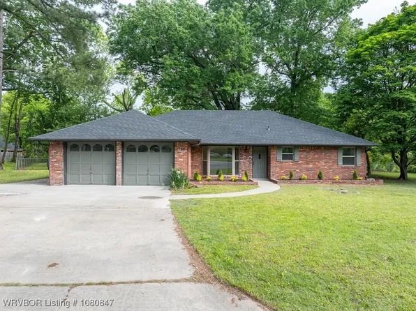 1725 N 46th Cir, Fort Smith, AR 72904