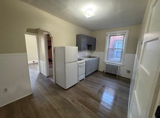 5123 Pine St #3R, Philadelphia, PA 19143