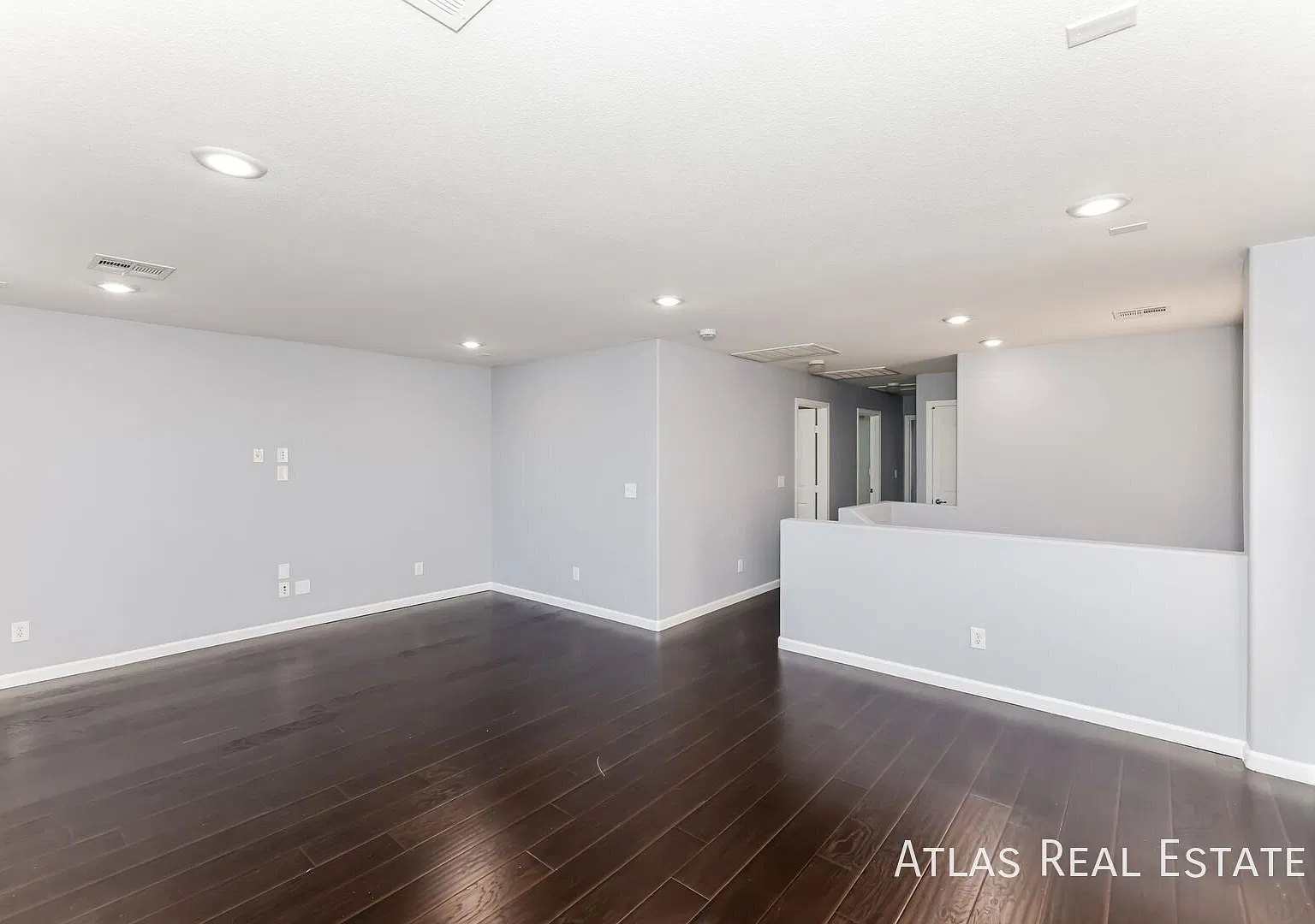 Beautiful 3 Bedroom Home! — Photo 3