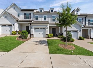 12032 Basking Dr, Charlotte, NC 28214